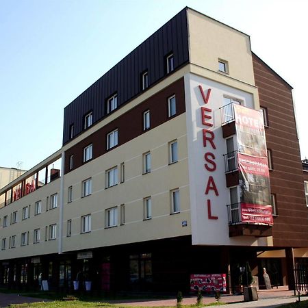Versal Airport Modlin Nowy Dwór Mazowiecki エクステリア 写真