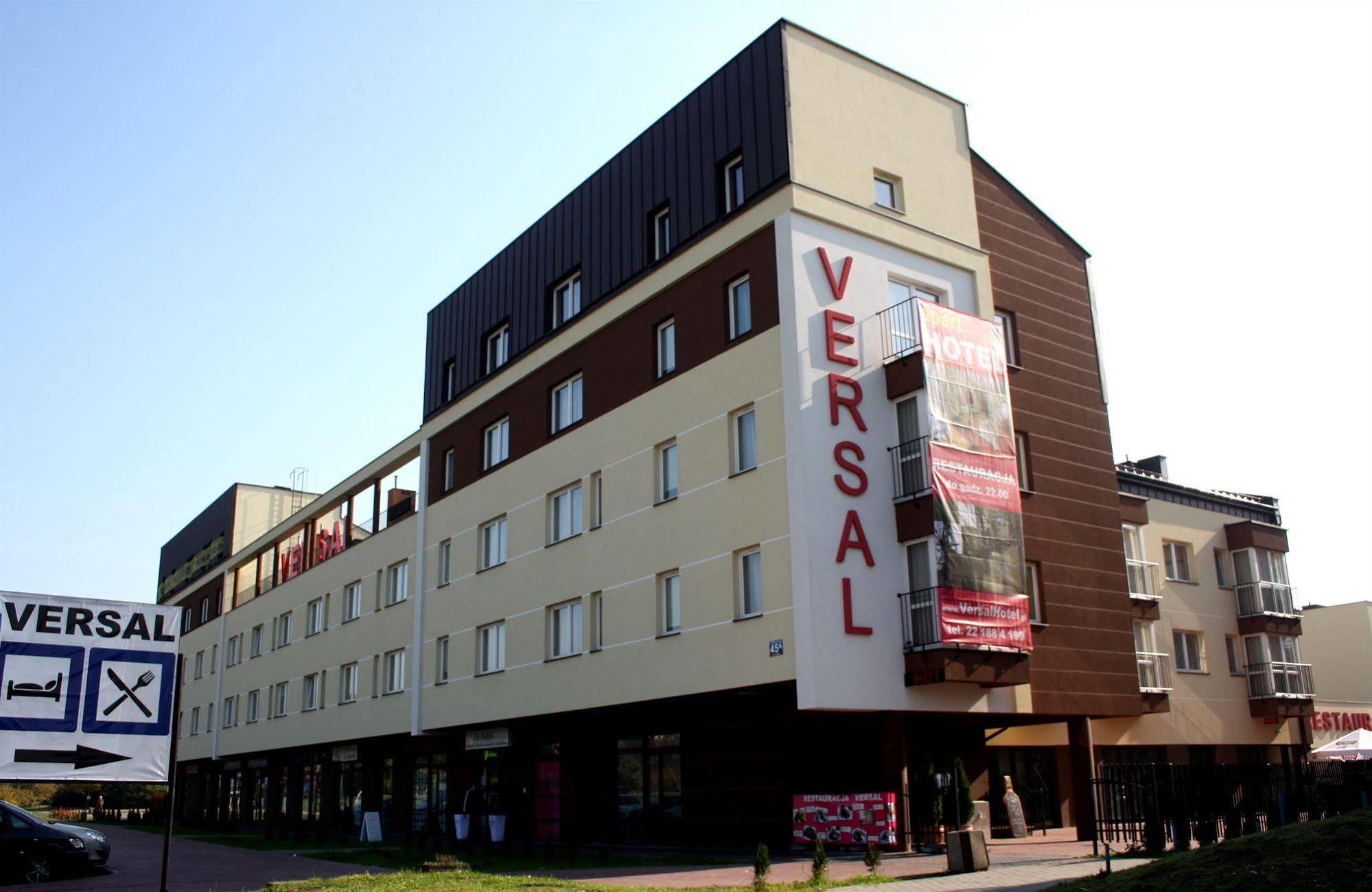 Versal Airport Modlin Nowy Dwór Mazowiecki エクステリア 写真
