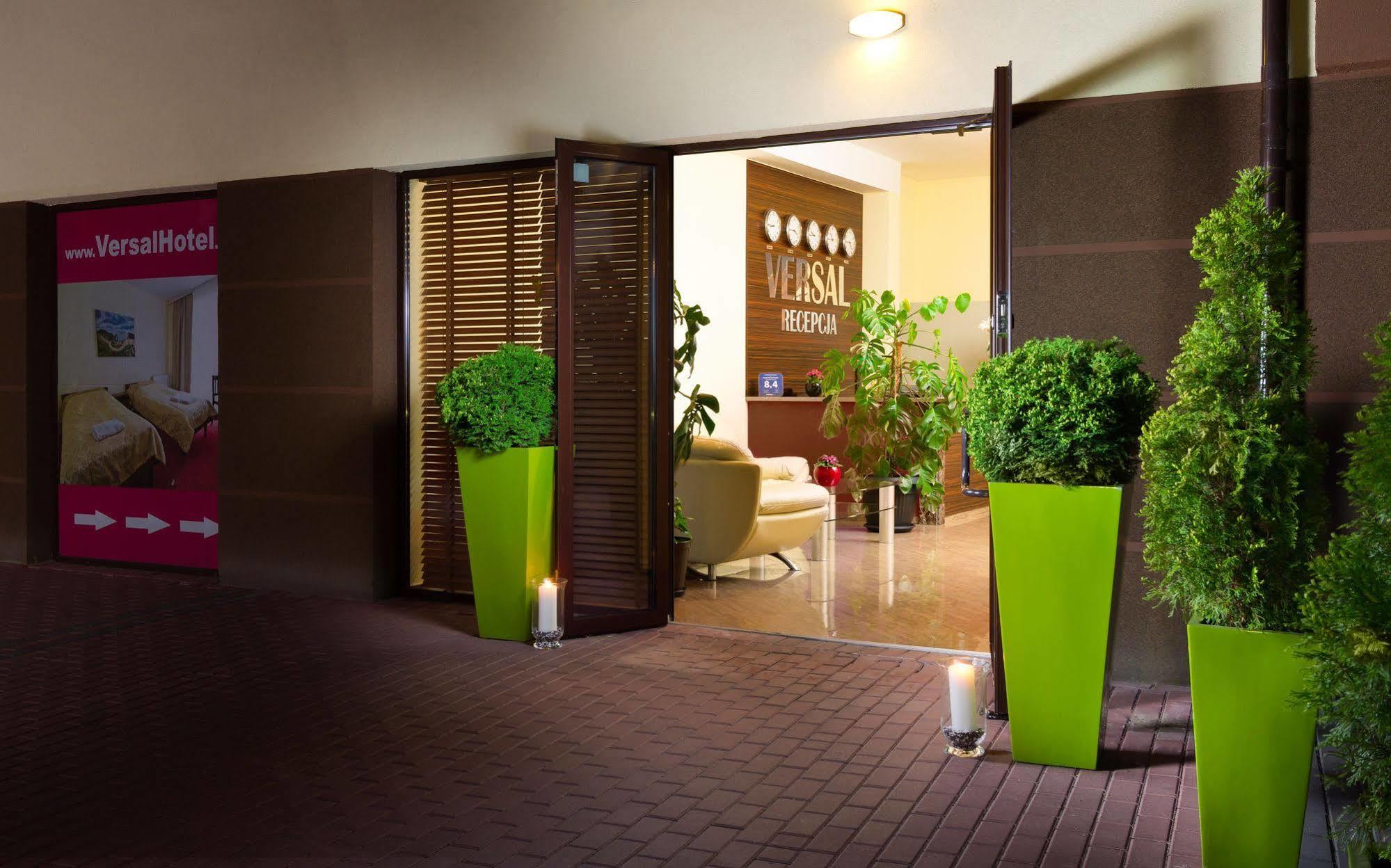 Versal Airport Modlin Nowy Dwór Mazowiecki エクステリア 写真